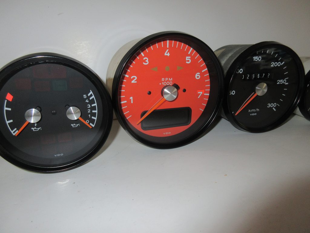 Retro Porsche Gauges with Red Rev Counter